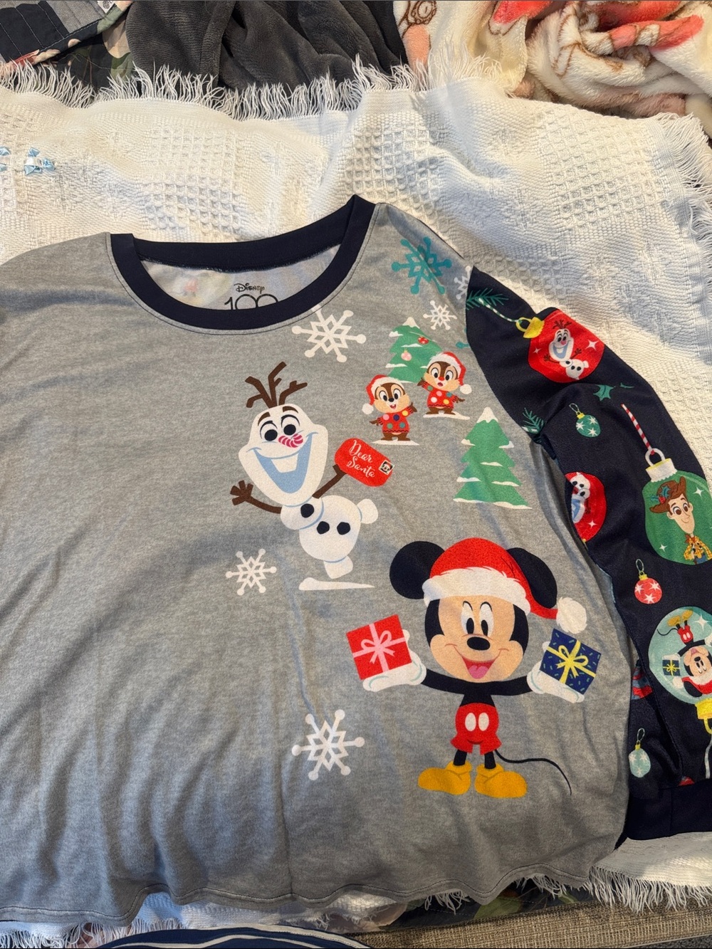 Disney Grey & Navy Mickey & Olaf Holiday Long-Sleeve Top